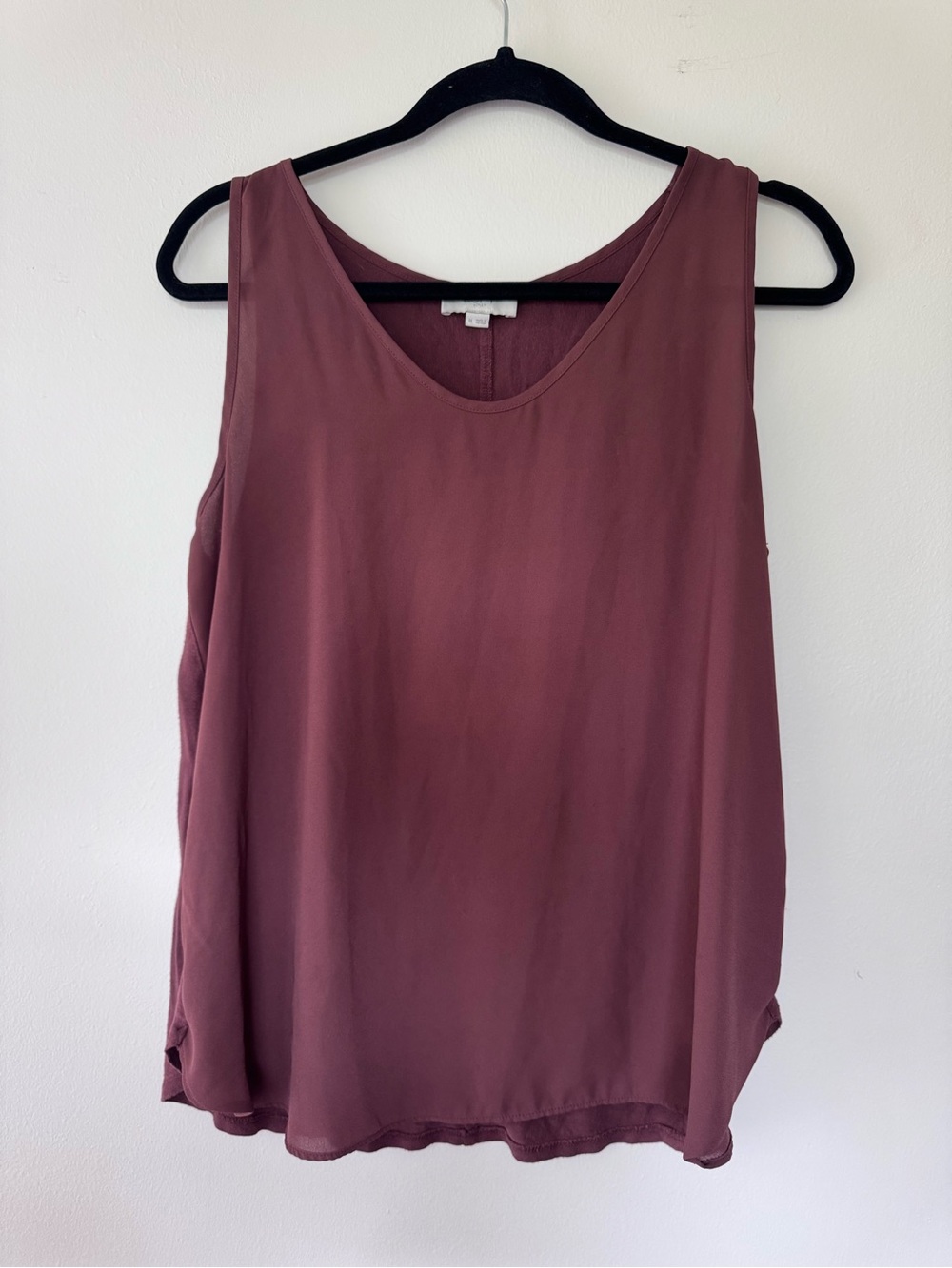 LOFT Sleeveless V-Neck Tank Top in Dusty Mauve